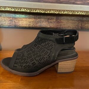 Cloudwalkers Black Heels with Woven Design